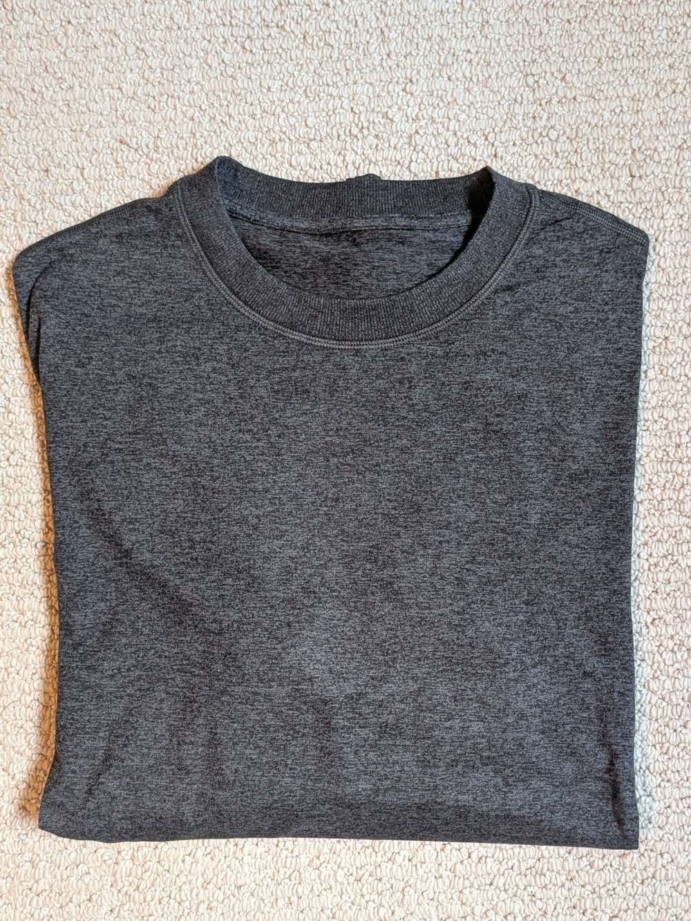 NWOT Mens Vuori Sweater